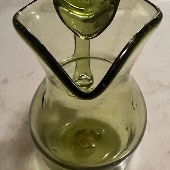 Vintage Green Glass Hand Blown Pitcher Heart Shape Opening Bubble Glass - Picture 4 of 9